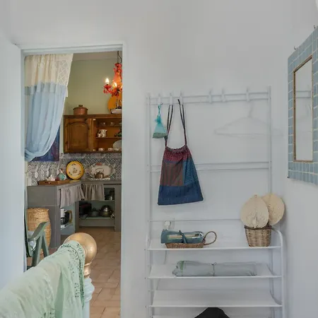 Gallery House * Telendos